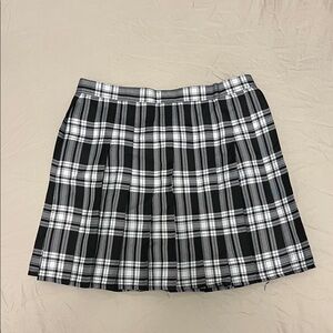 Classic Black and White Plaid Skirt